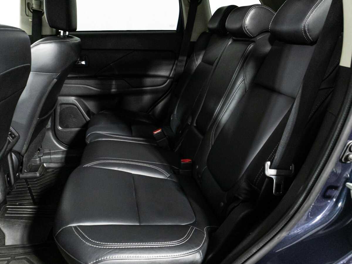 Mitsubishi Outlander б/у, 2020, Вариатор. Фото: #9