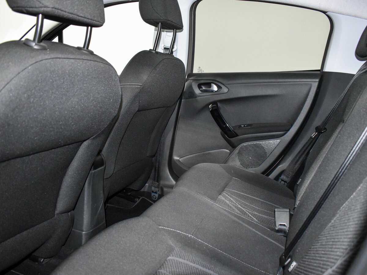 Пежо 208 б/у, 2014, Автоматическая. Фото: #11