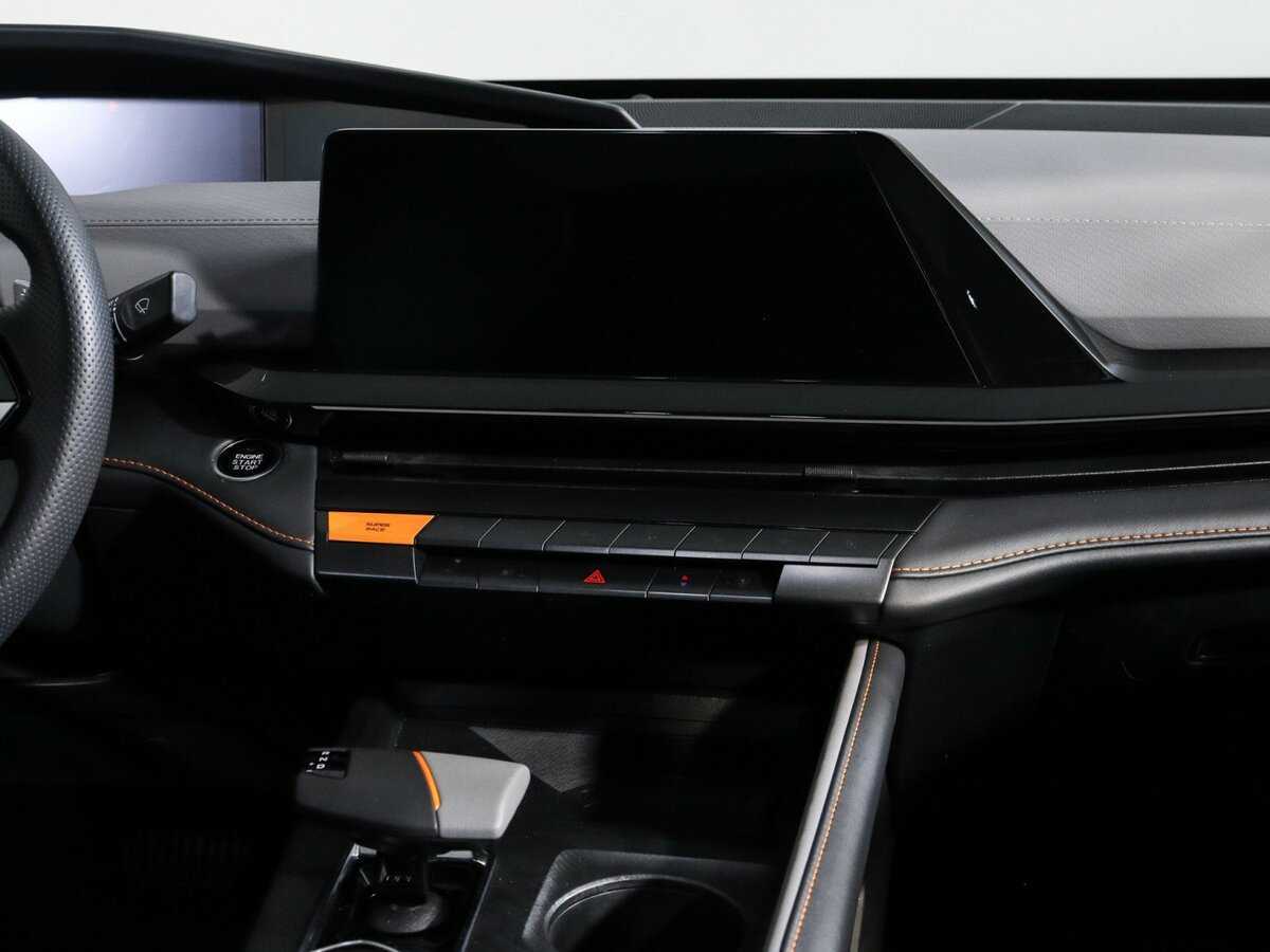 Changan UNI-V б/у, 2023, Роботизированная. Фото: #9