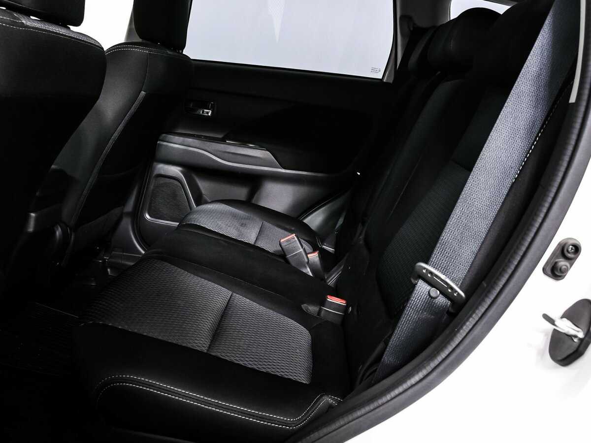 Mitsubishi Outlander б/у, 2017, Вариатор. Фото: #13