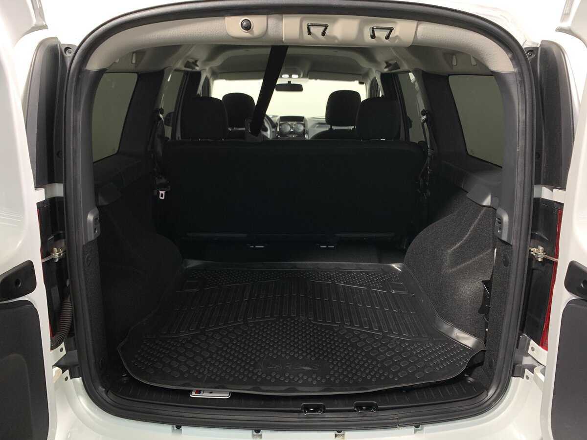 Lada (ВАЗ) Largus б/у, 2024, Механическая. Фото: #17