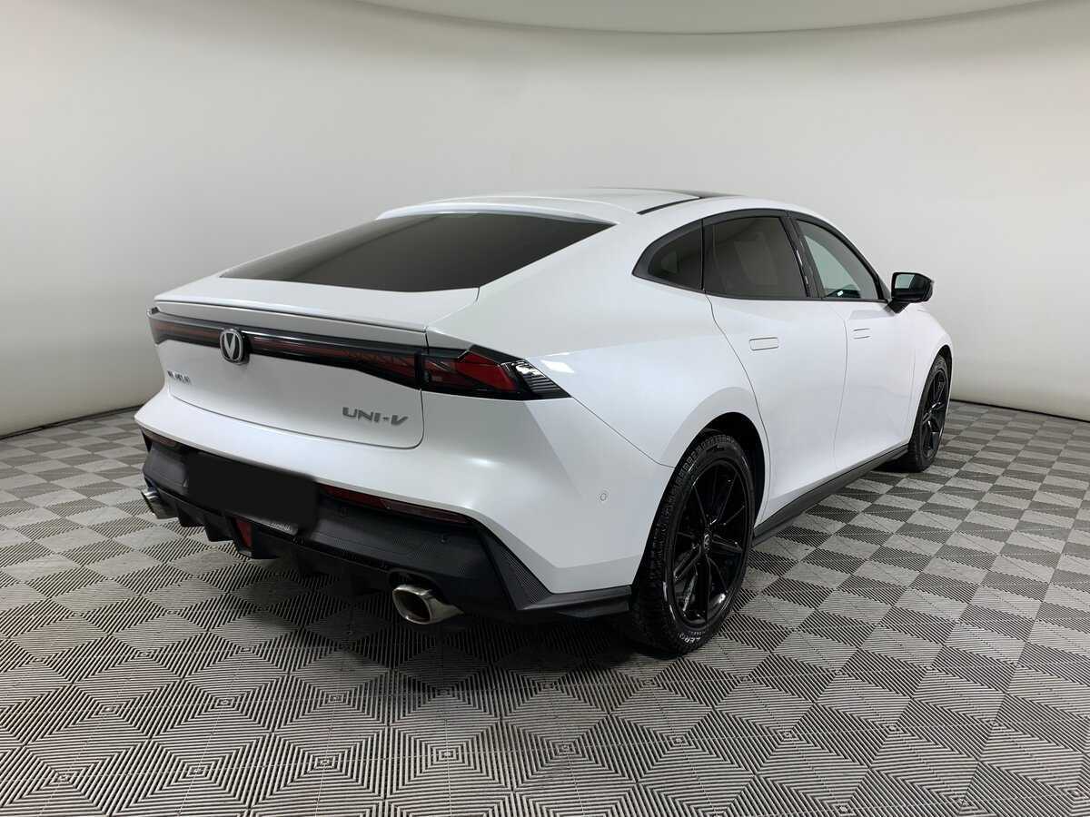 Changan UNI-V б/у, 2024, Роботизированная. Фото: #4