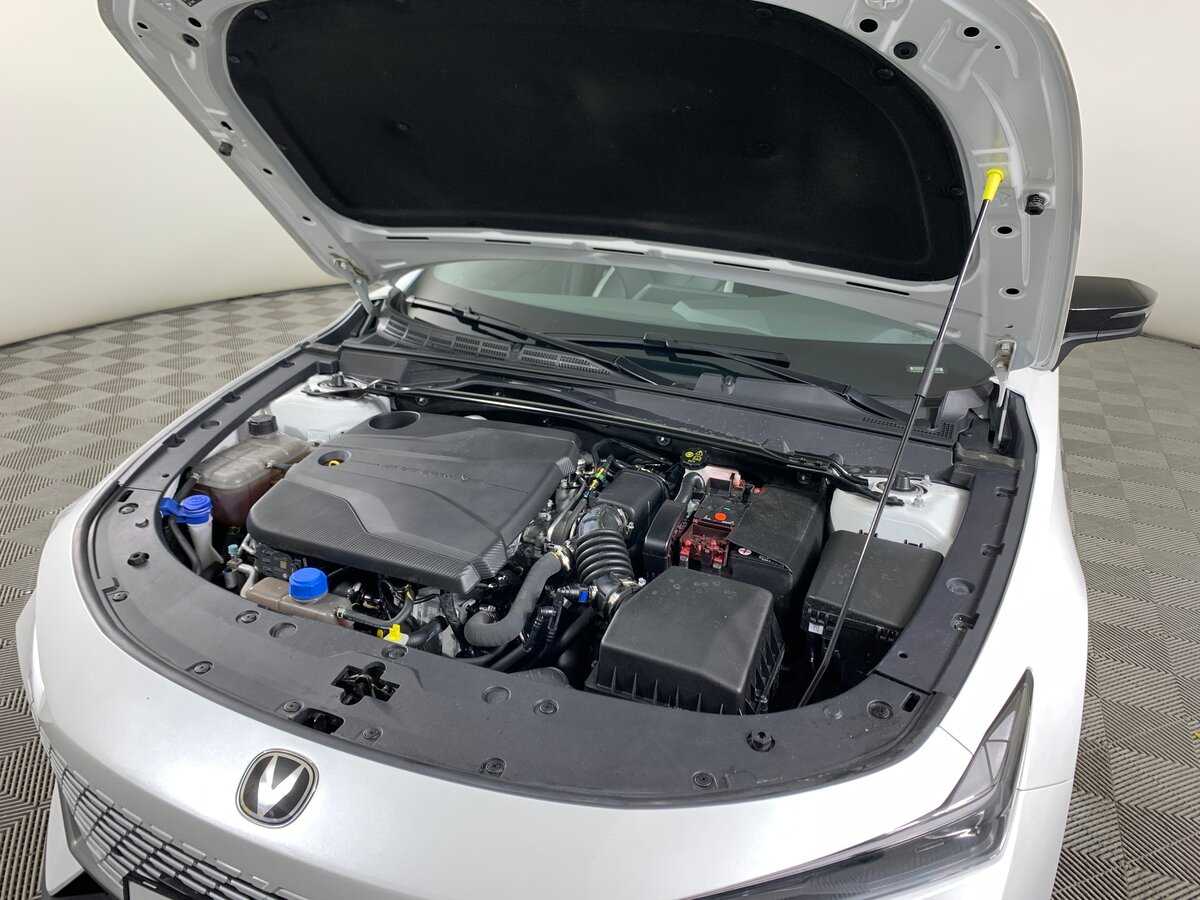 Changan UNI-V б/у, 2024, Роботизированная. Фото: #10