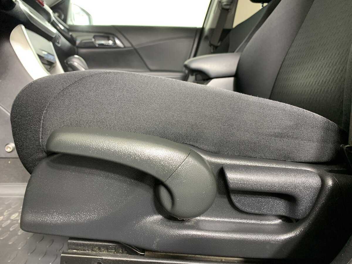 Honda Accord б/у, 2013, Автоматическая. Фото: #14