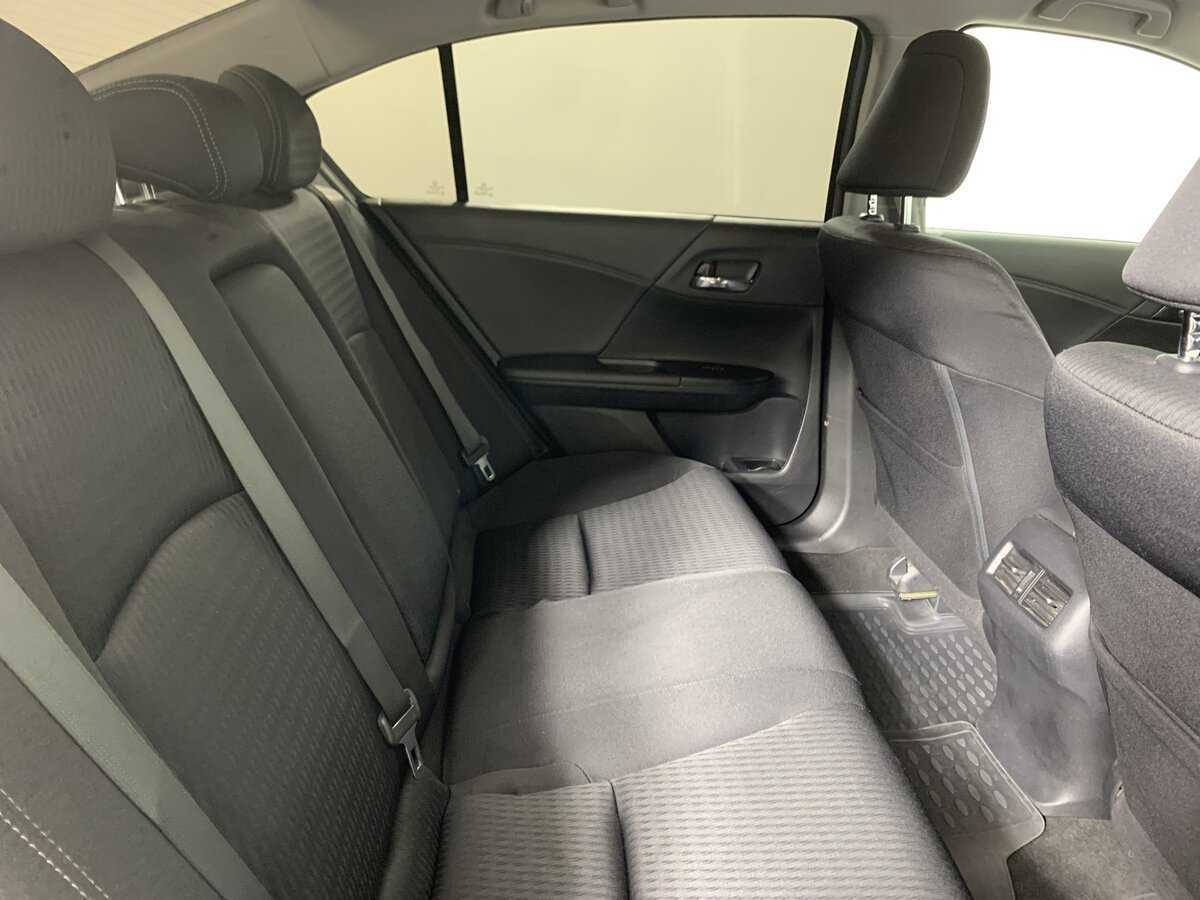 Honda Accord б/у, 2013, Автоматическая. Фото: #15