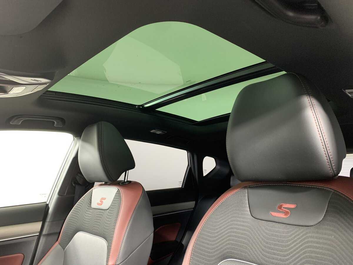 Geely Coolray б/у, 2022, Роботизированная. Фото: #18