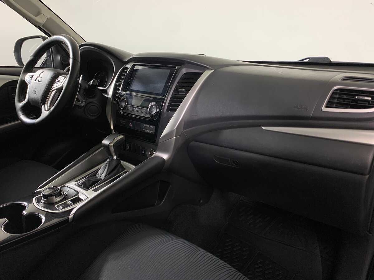 Mitsubishi Pajero Sport б/у, 2018, Автоматическая. Фото: #13