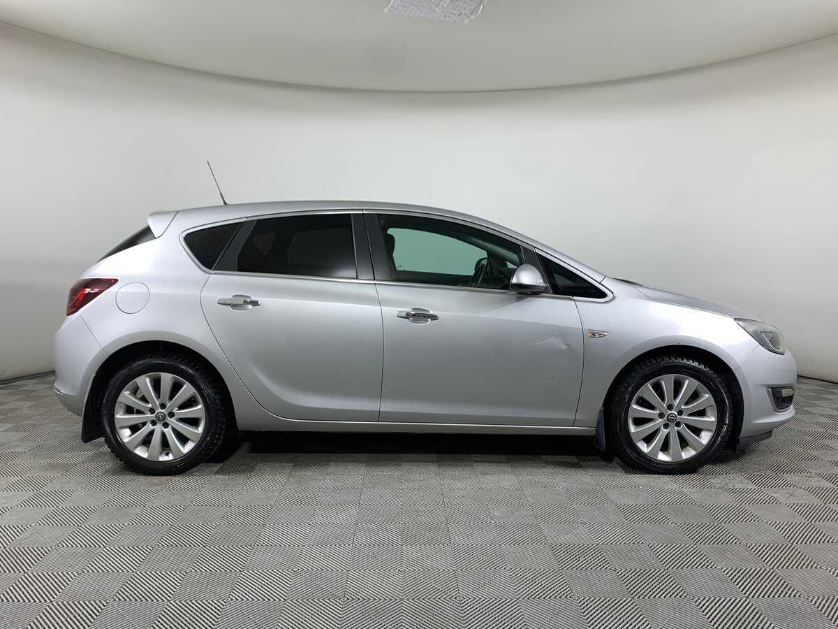 Opel Astra б/у, 2012, Механическая. Фото: #3