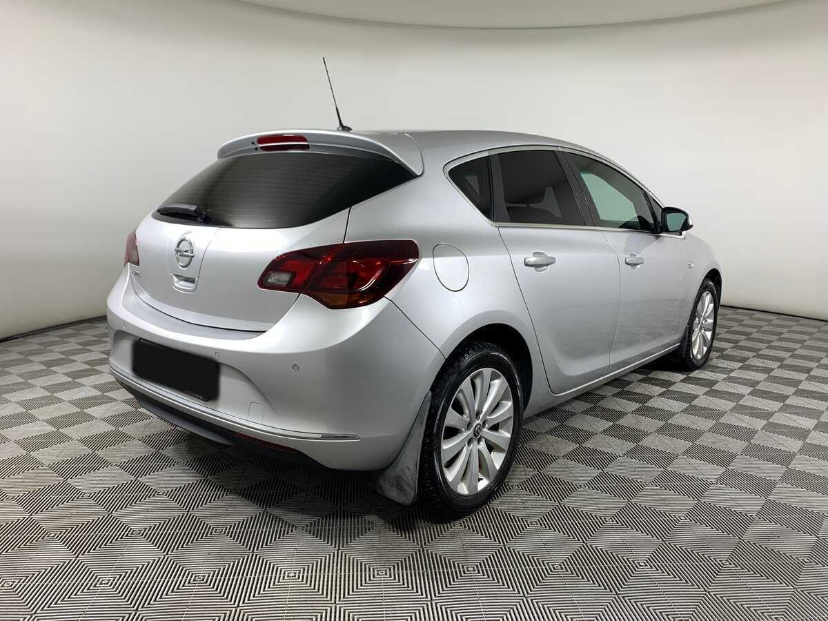 Opel Astra б/у, 2012, Механическая. Фото: #4