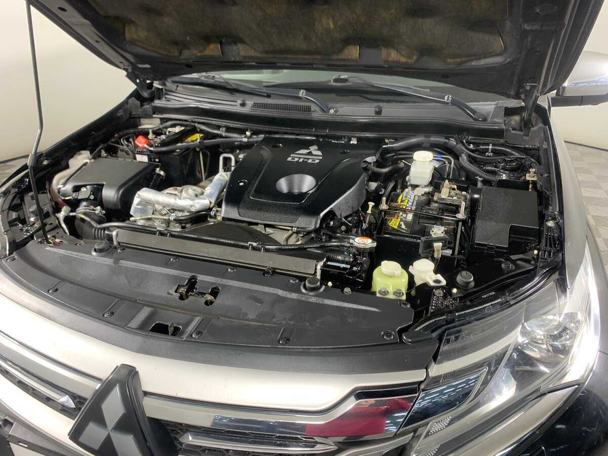 Mitsubishi Pajero Sport б/у, 2017, Автоматическая. Фото: #10