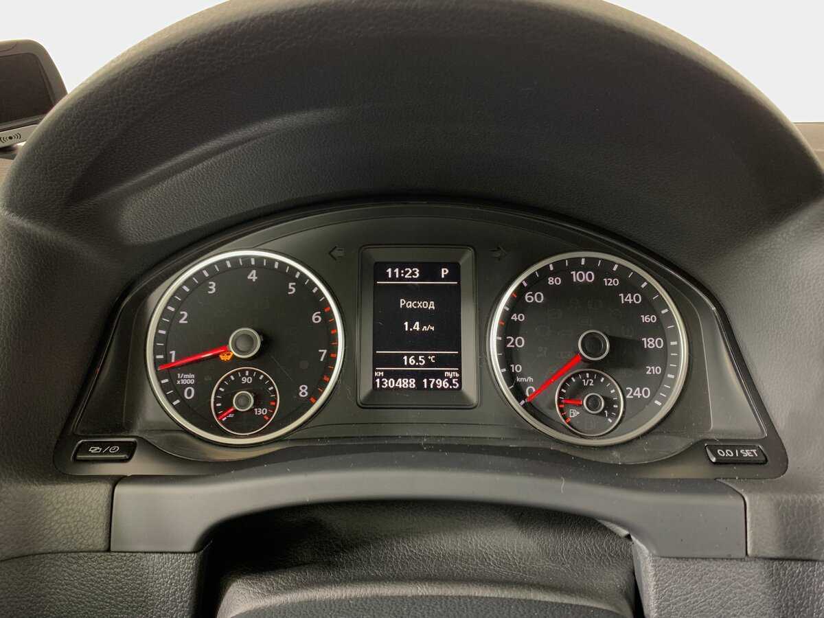 Volkswagen Tiguan б/у, 2015, Автоматическая. Фото: #14