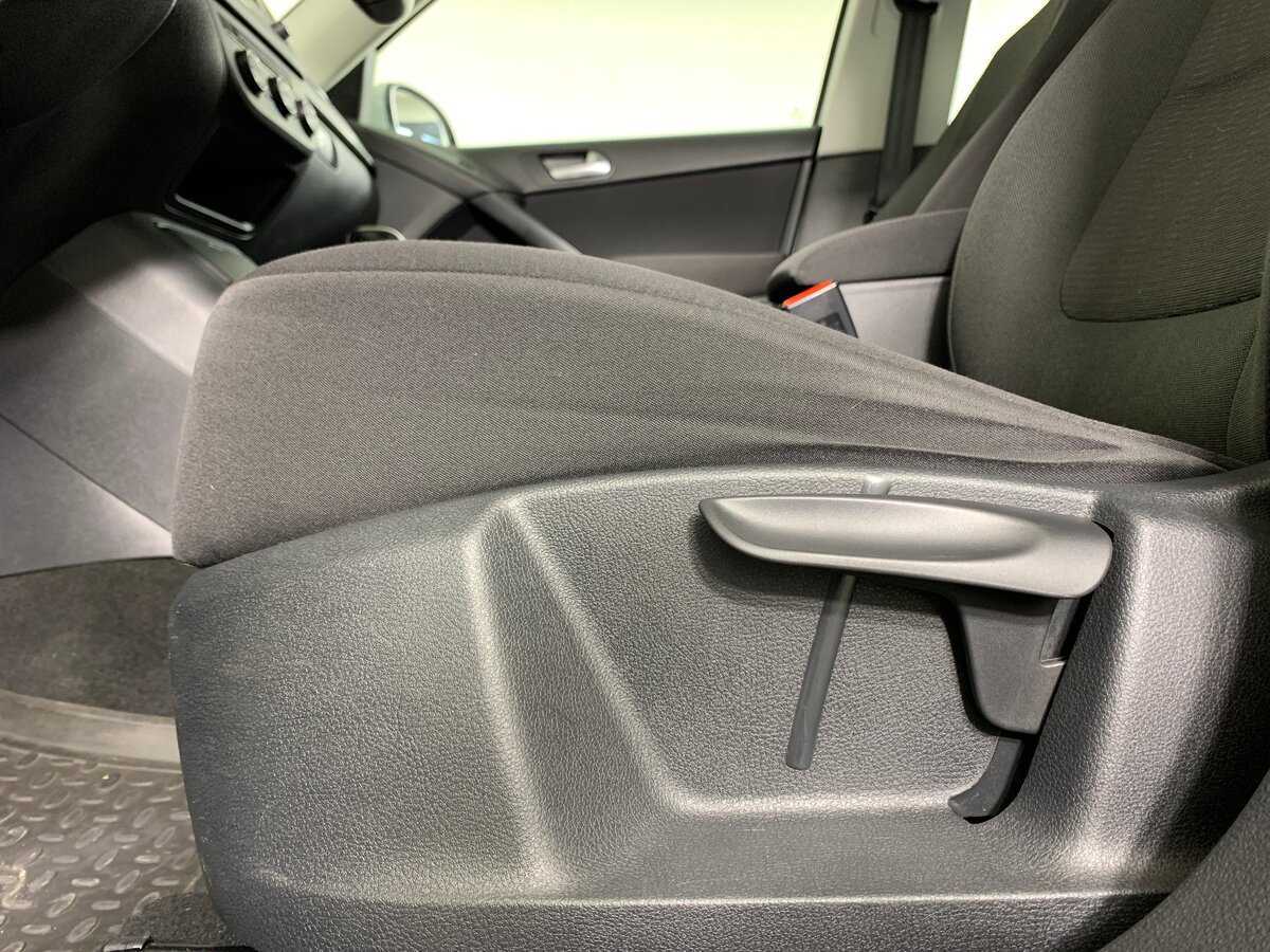 Volkswagen Tiguan б/у, 2015, Автоматическая. Фото: #16