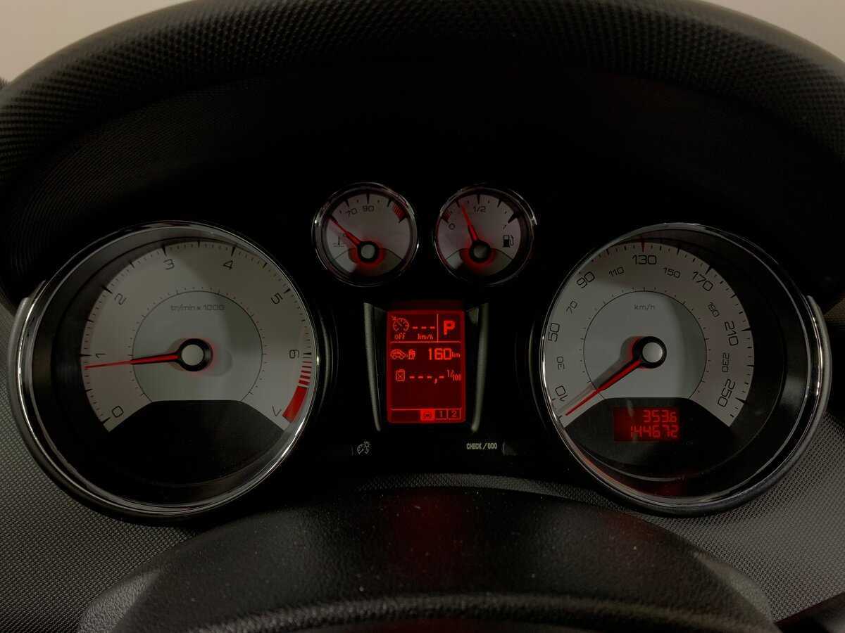 Peugeot 308 б/у, 2012, Автоматическая. Фото: #14