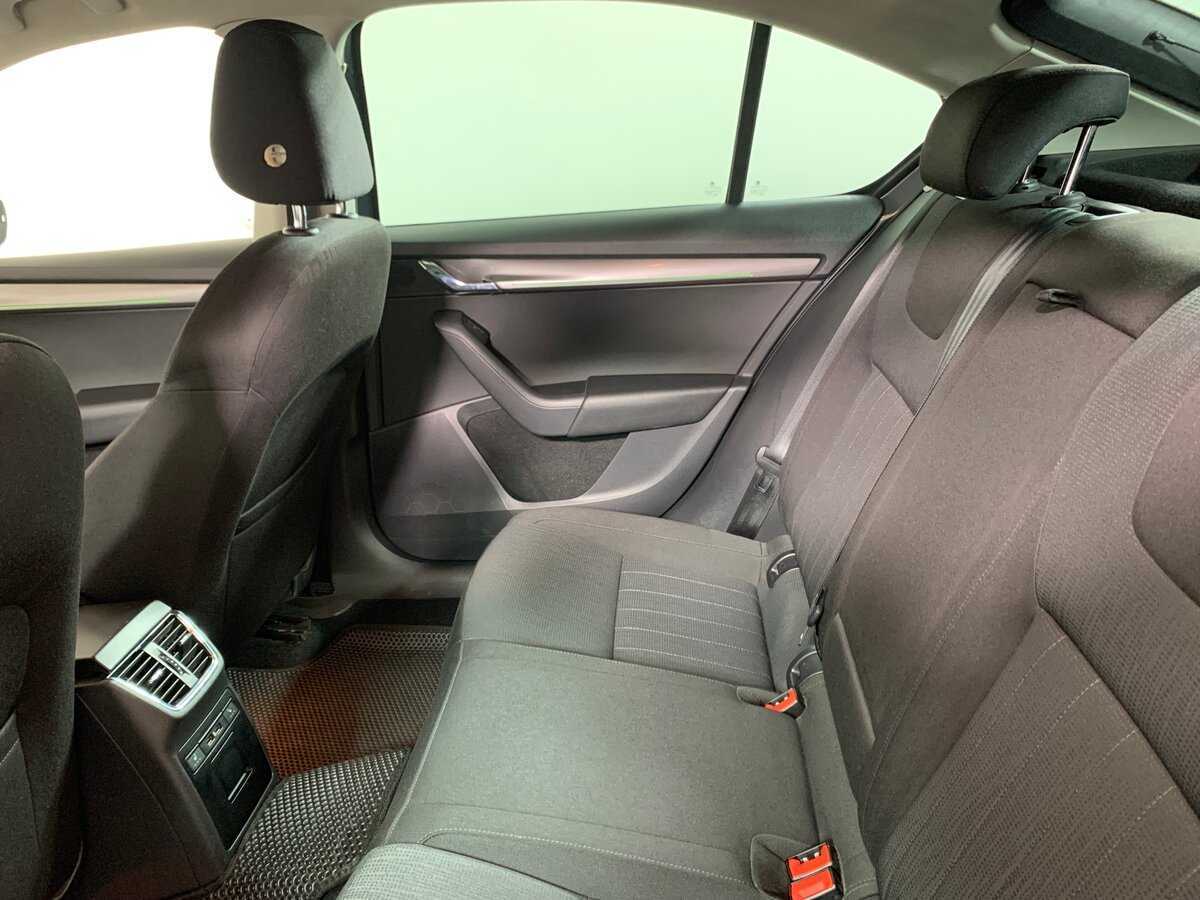 Skoda Octavia б/у, 2018, Механическая. Фото: #18