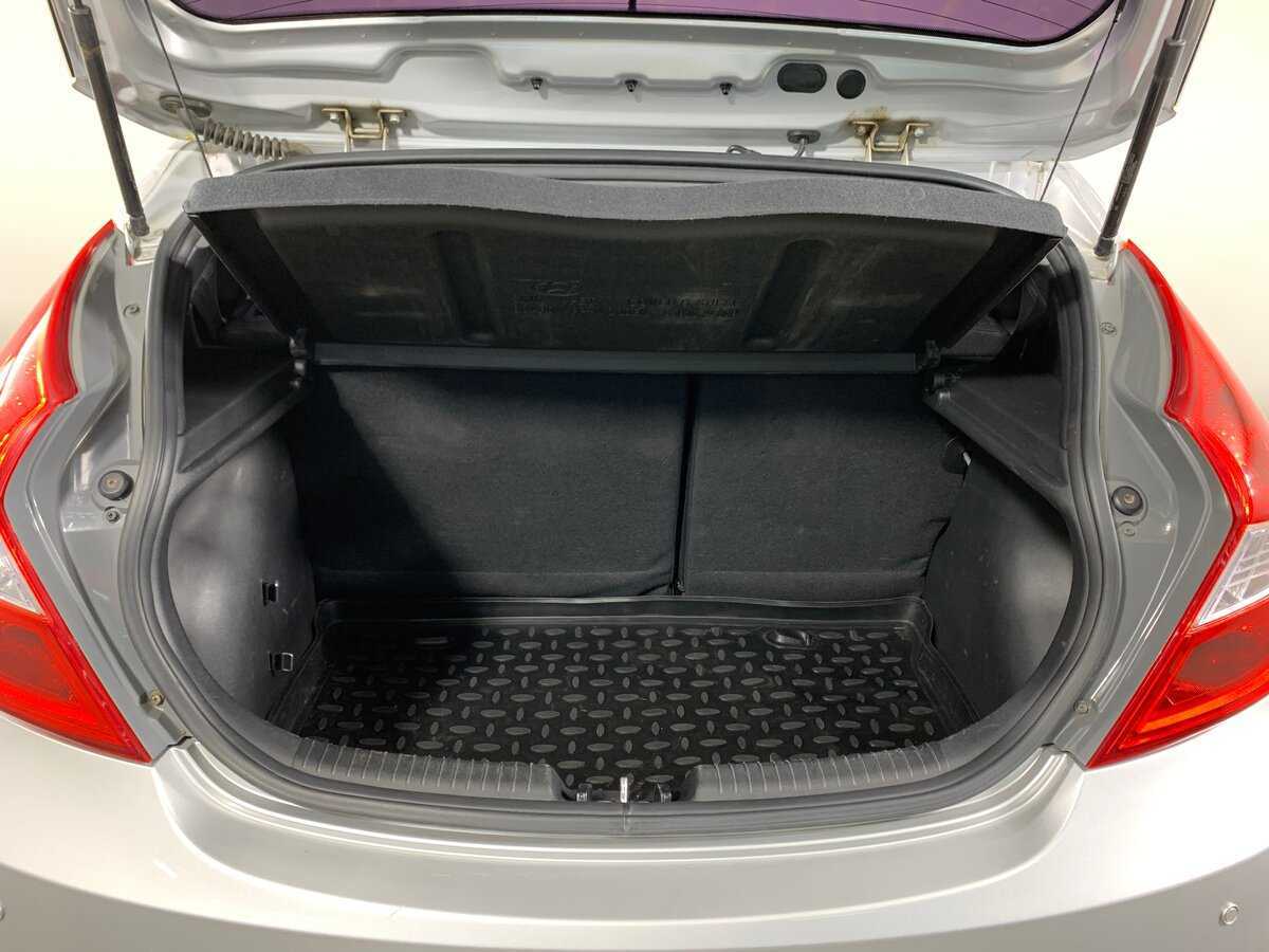 Hyundai Solaris б/у, 2013, Автоматическая. Фото: #18