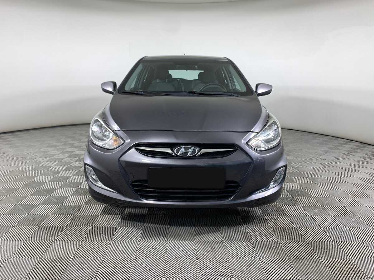 Hyundai Solaris б/у, 2012, Автоматическая. Фото: #1