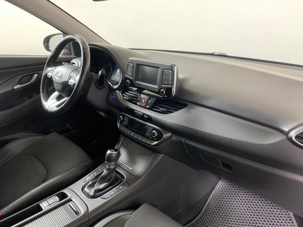 Hyundai i30 б/у, 2017, Автоматическая. Фото: #13