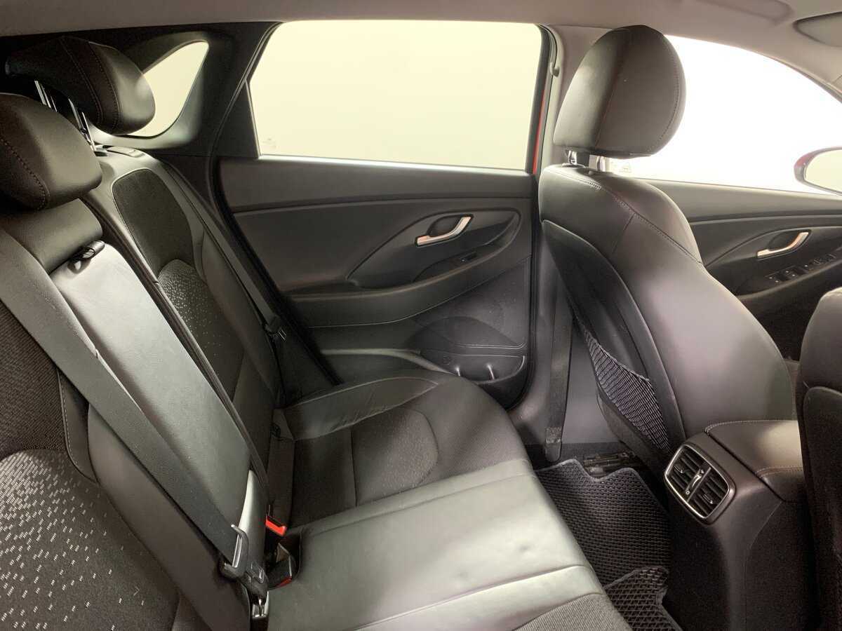 Hyundai i30 б/у, 2017, Автоматическая. Фото: #17