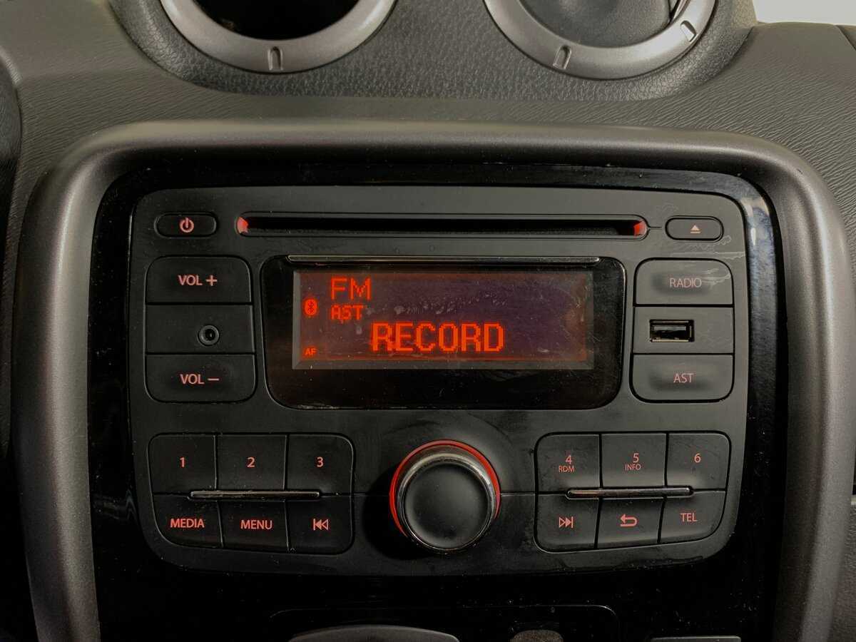 Renault Duster б/у, 2012, Механическая. Фото: #14