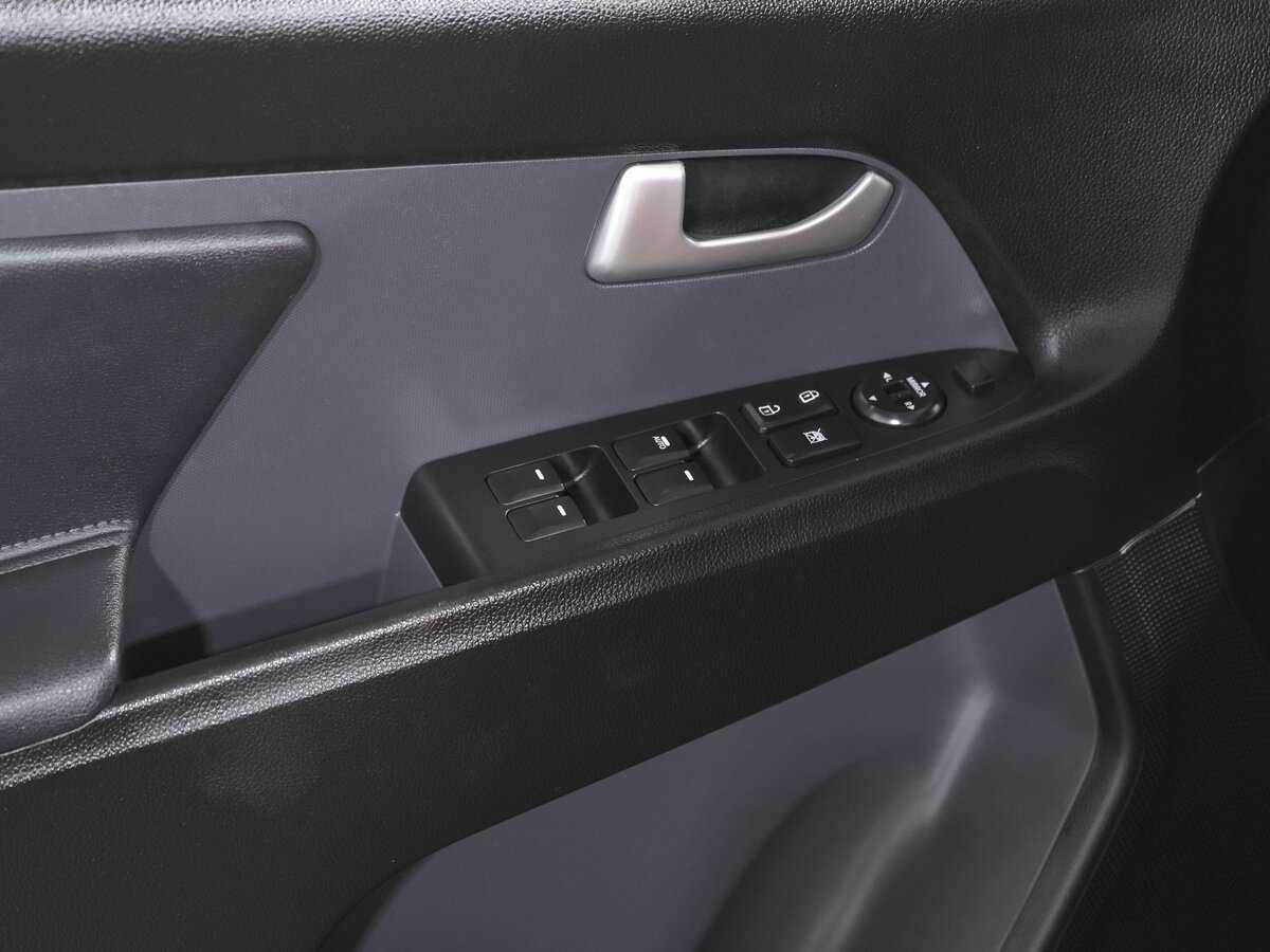 Kia Sportage б/у, 2012, Механическая. Фото: #12