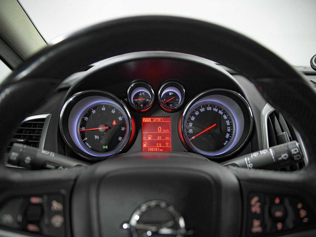 Opel Astra б/у, 2012, Механическая. Фото: #6