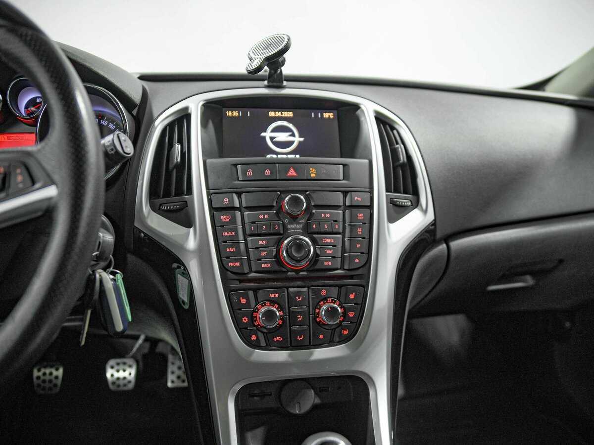 Opel Astra б/у, 2012, Механическая. Фото: #8