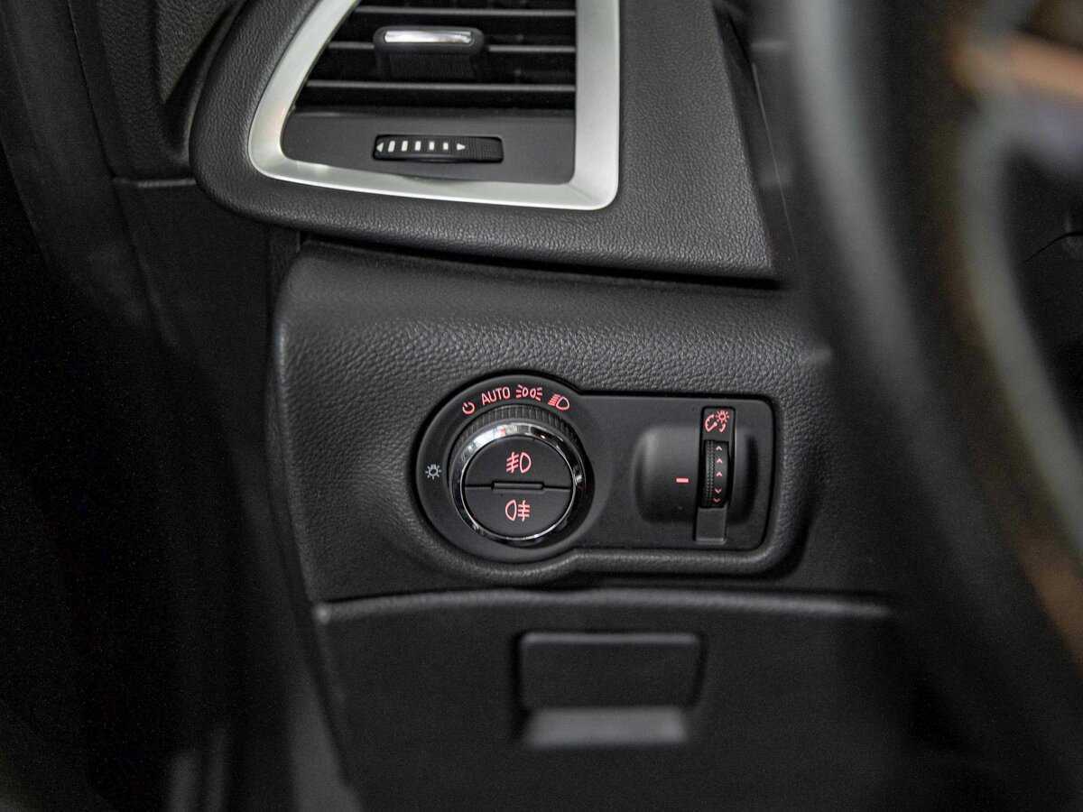 Opel Astra б/у, 2012, Механическая. Фото: #10