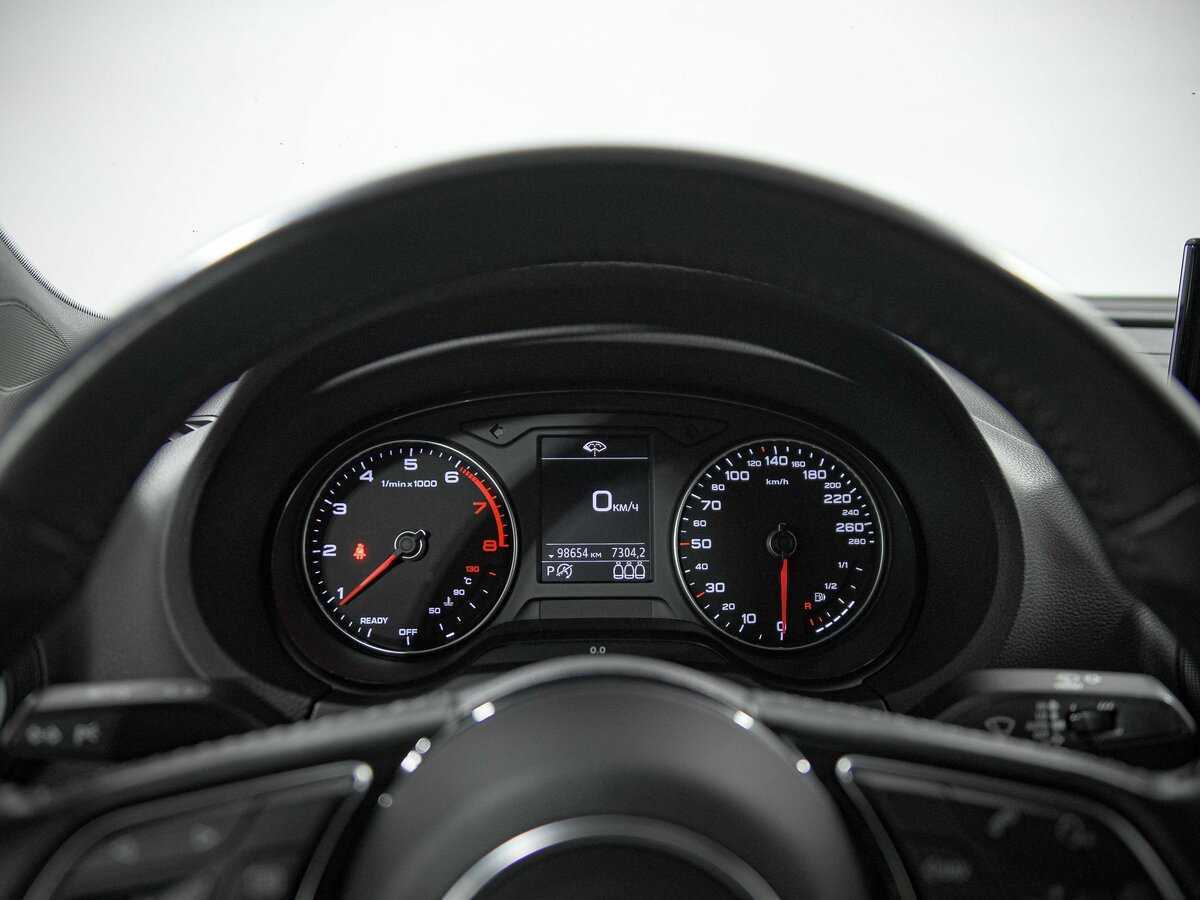 Audi A3 б/у, 2018, Роботизированная. Фото: #5