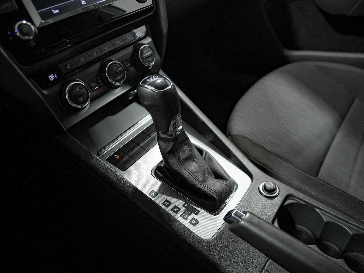 Skoda Octavia б/у, 2016, Роботизированная. Фото: #9