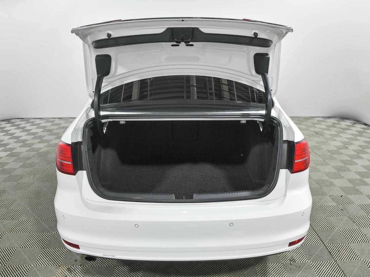 Volkswagen Jetta б/у, 2016, Автоматическая. Фото: #14