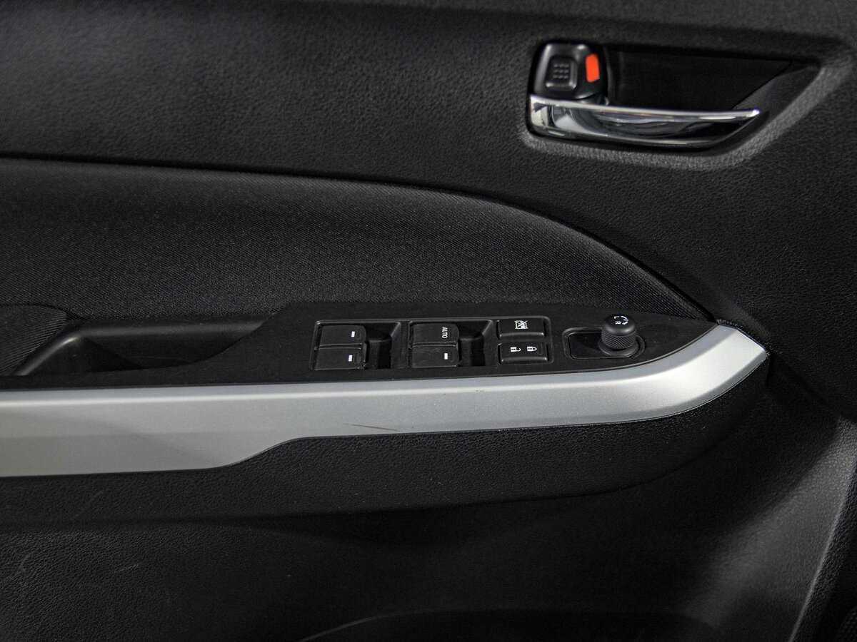 Suzuki Vitara б/у, 2017, Автоматическая. Фото: #11