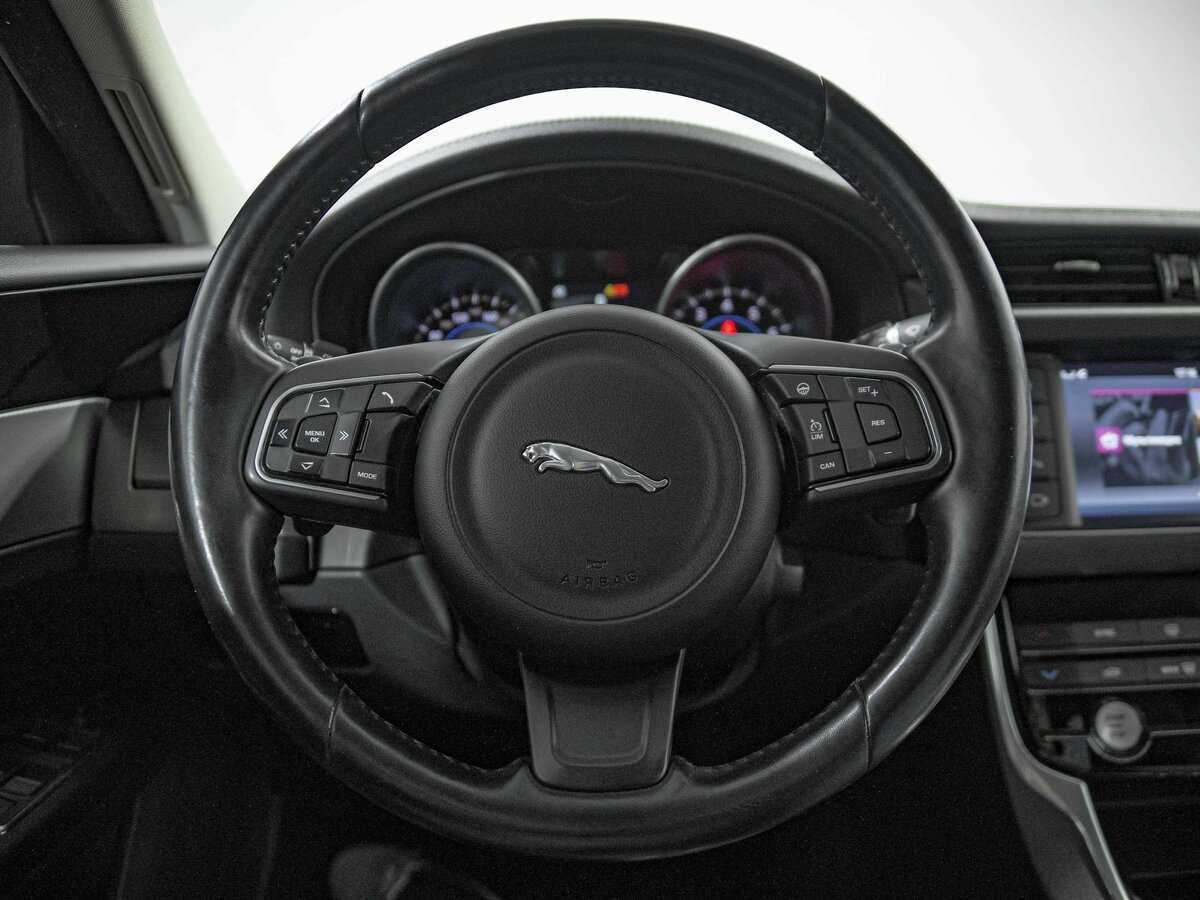 Jaguar XF б/у, 2017, Автоматическая. Фото: #8