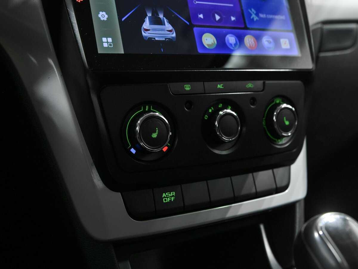 Skoda Yeti б/у, 2012, Механическая. Фото: #11