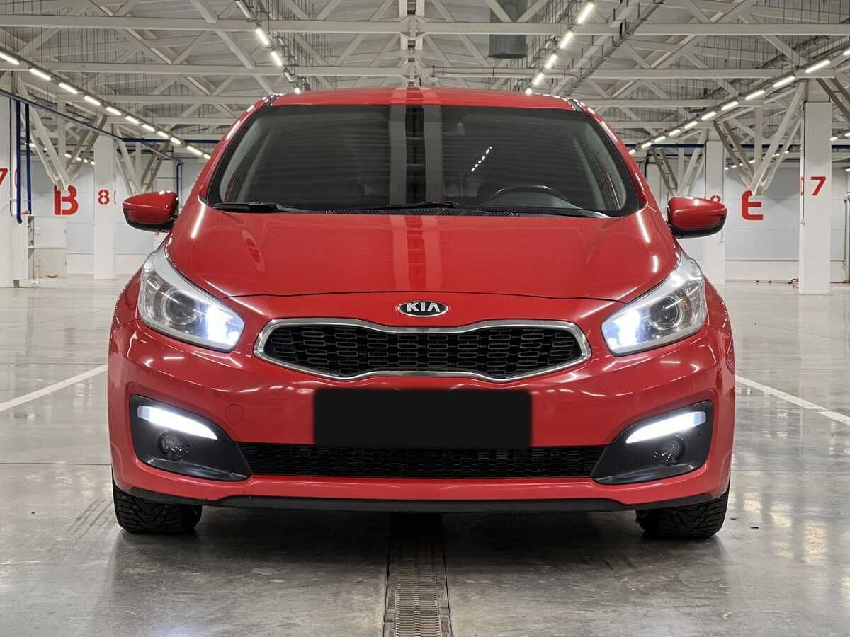 Kia Ceed б/у, 2016, Автоматическая. Фото: #1