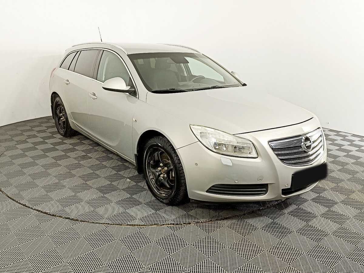 Opel Insignia б/у, 2012, Механическая. Фото: #2