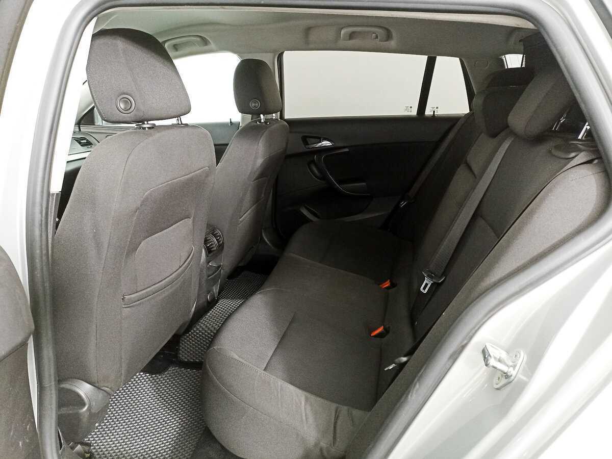 Opel Insignia б/у, 2012, Механическая. Фото: #8