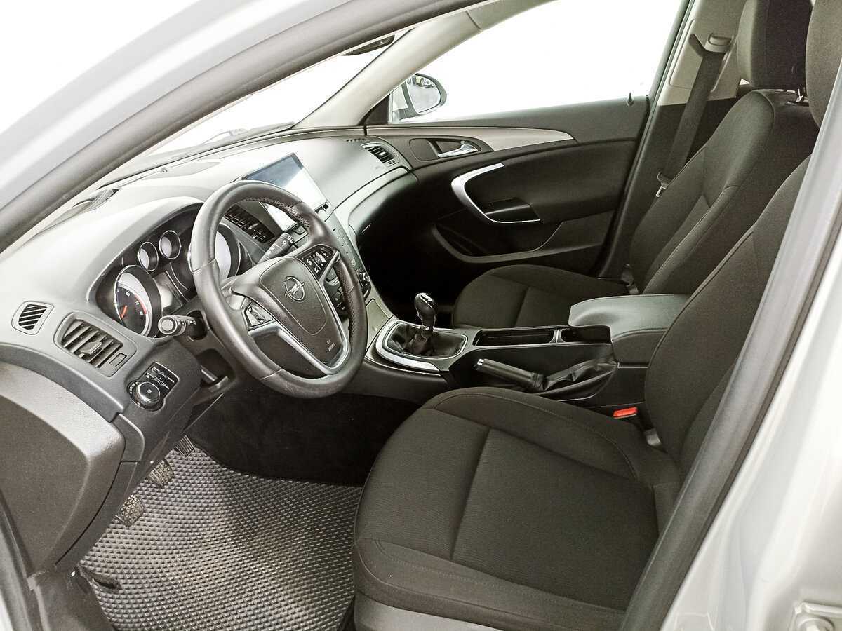 Opel Insignia б/у, 2012, Механическая. Фото: #12