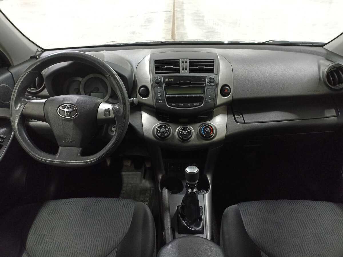Toyota RAV4 б/у, 2012, Механическая. Фото: #13