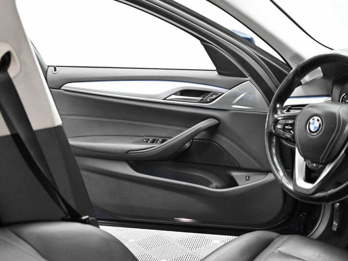 BMW 5 серии б/у, 2017, Автоматическая. Фото: #6