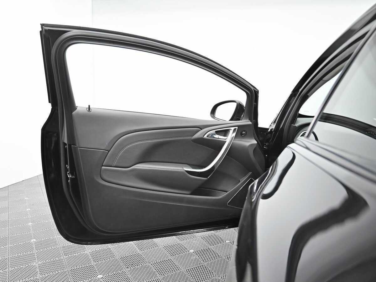 Opel Astra б/у, 2012, Автоматическая. Фото: #4