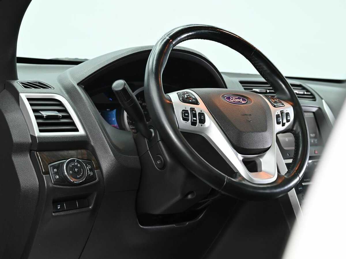 Ford Explorer б/у, 2012, Автоматическая. Фото: #8