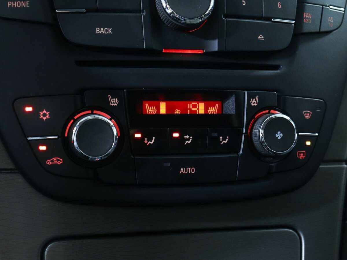 Opel Insignia б/у, 2012, Автоматическая. Фото: #9