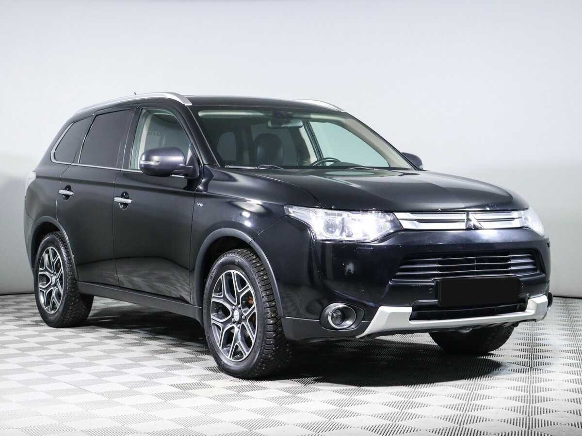 Mitsubishi Outlander б/у, 2014, Автоматическая. Фото: #2