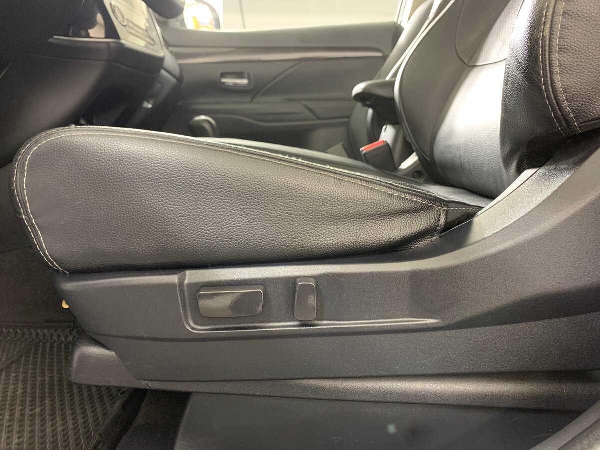 Mitsubishi Outlander б/у, 2016, Вариатор. Фото: #16