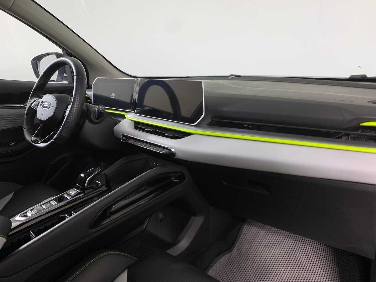 Geely Coolray б/у, 2023, Роботизированная. Фото: #13