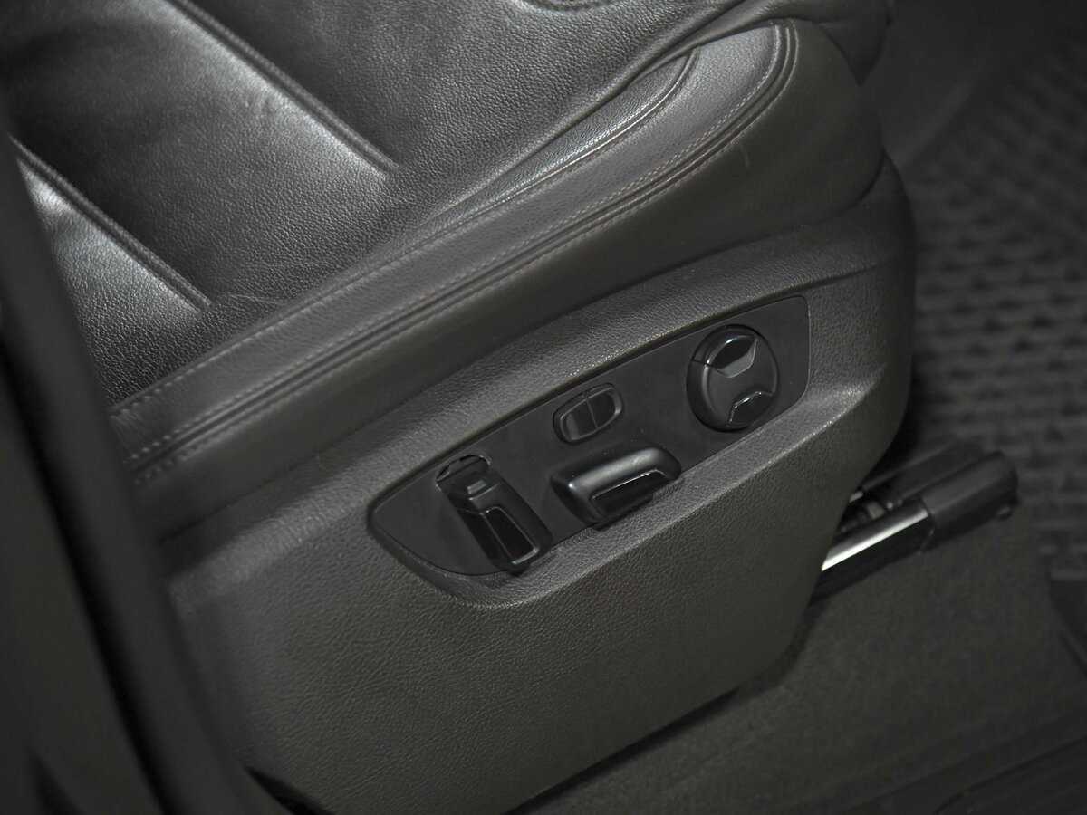 Volkswagen Touareg б/у, 2016, Автоматическая. Фото: #17