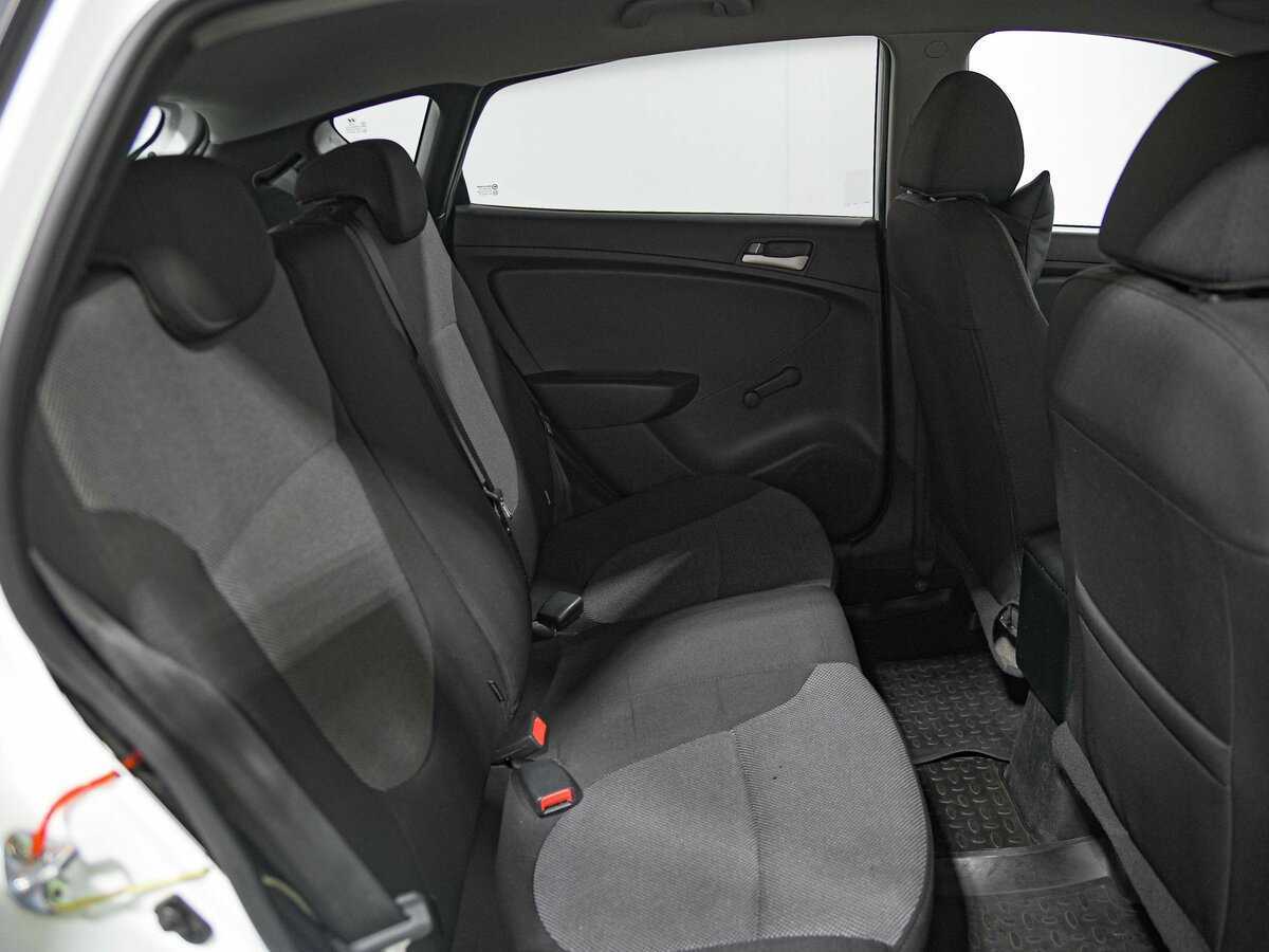 Hyundai Solaris б/у, 2013, Автоматическая. Фото: #12