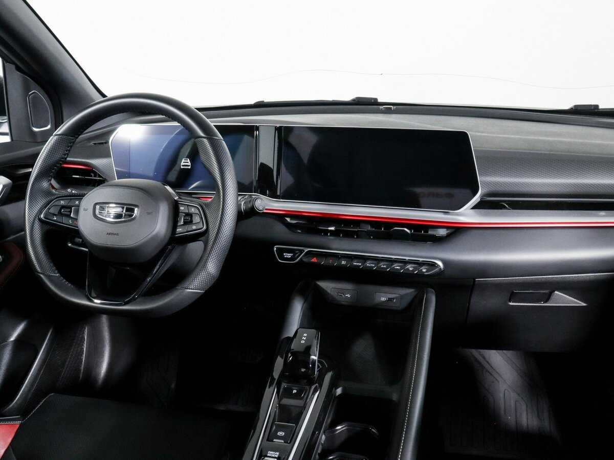 Geely Coolray б/у, 2023, Роботизированная. Фото: #8