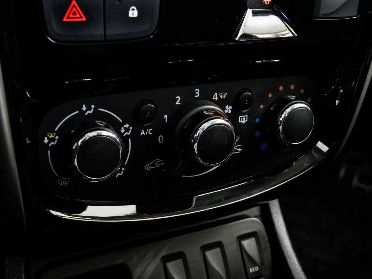 Nissan Terrano б/у, 2018, Механическая. Фото: #12