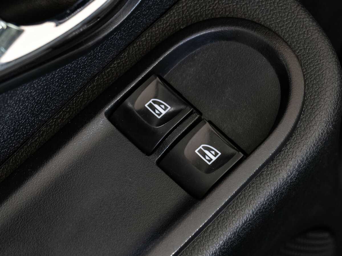 Nissan Terrano б/у, 2018, Механическая. Фото: #14